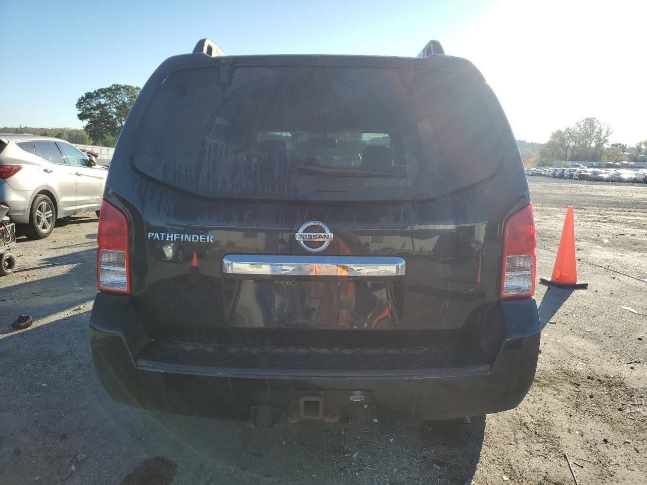 2011 NISSAN PATHFINDER