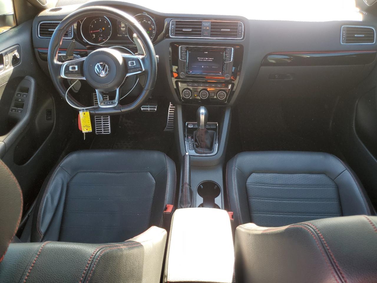 2016 VOLKSWAGEN JETTA