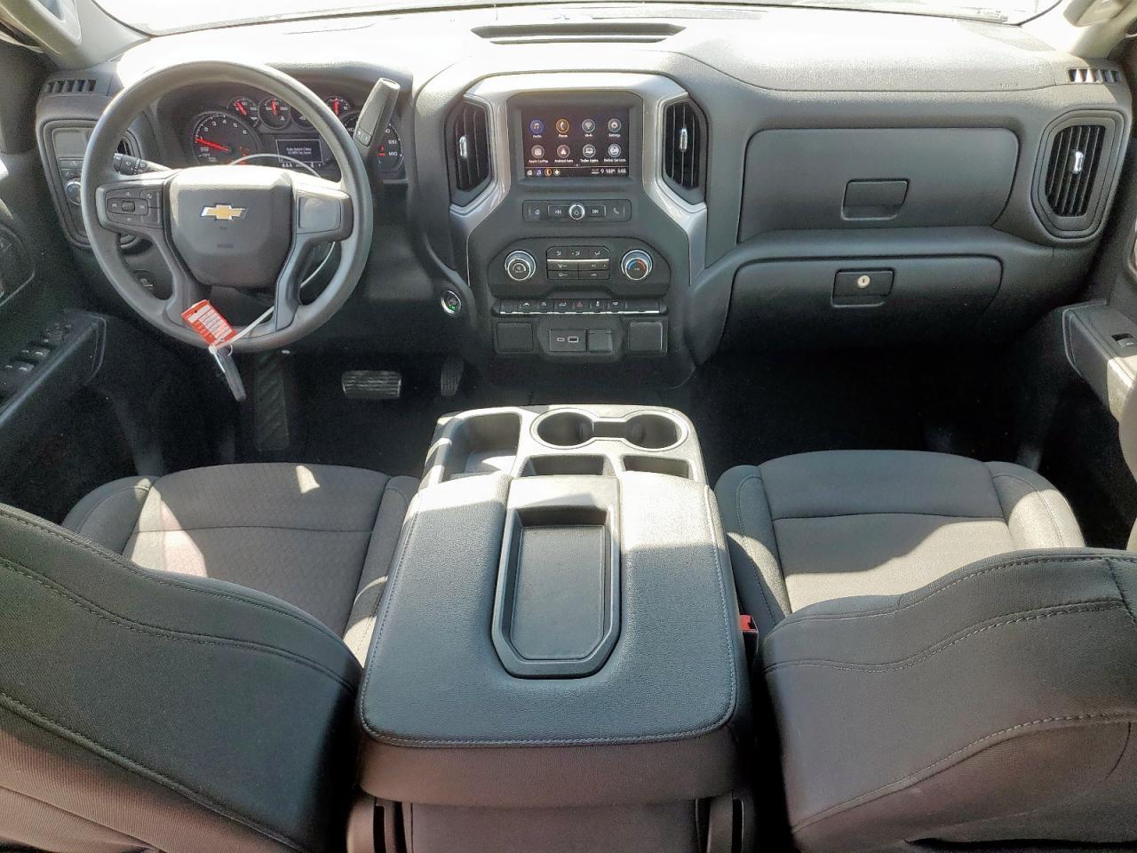 2024 CHEVROLET Silverado
