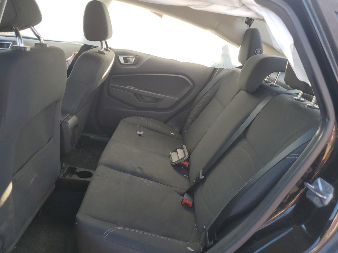 2016 FORD Fiesta