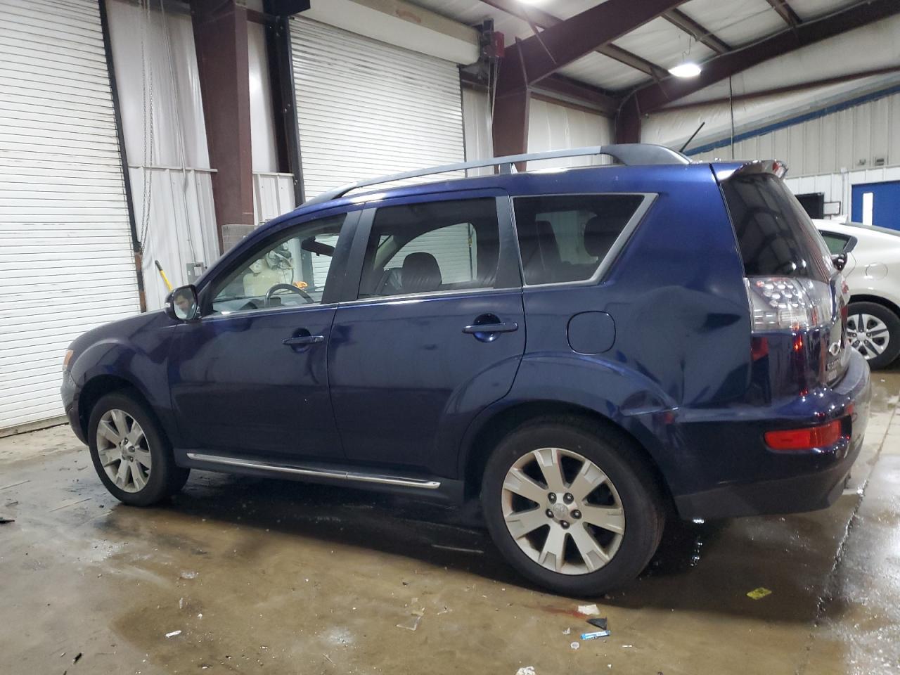 2013 MITSUBISHI outlander