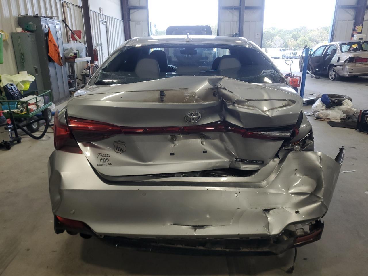 2019 TOYOTA Avalon