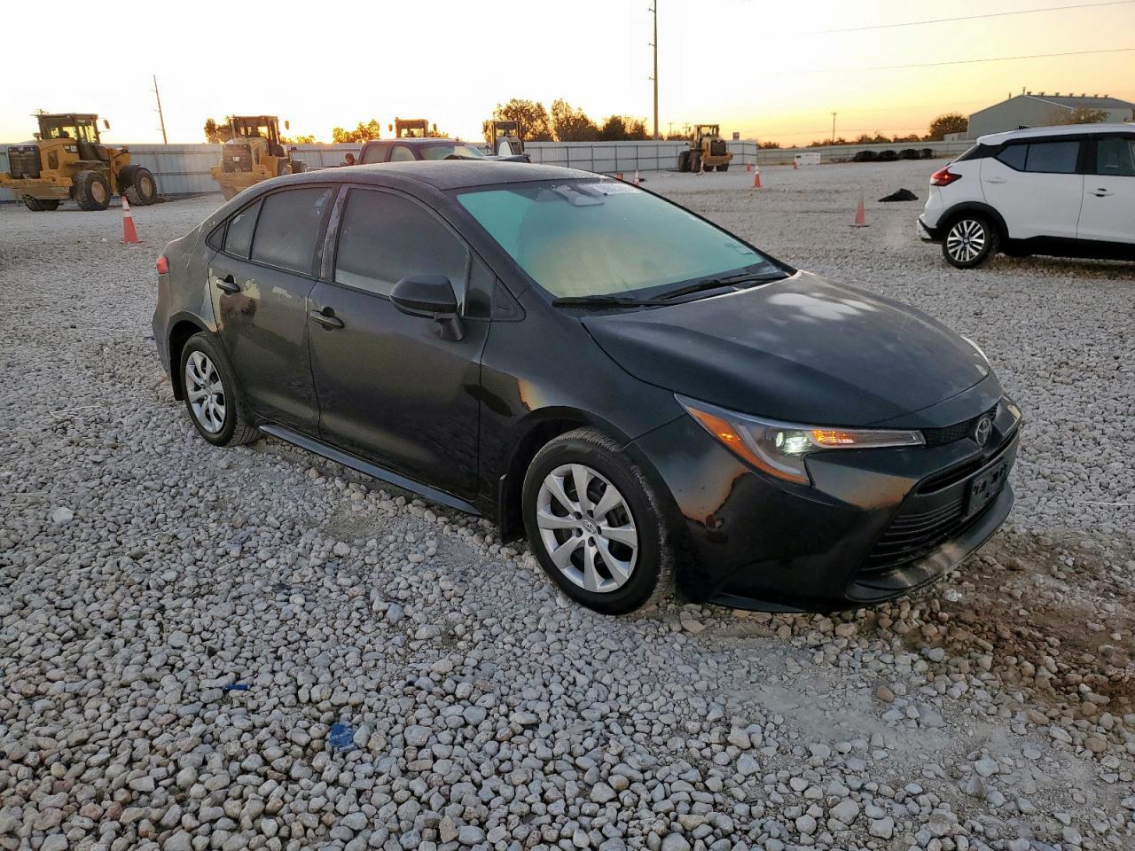 2025 TOYOTA COROLLA