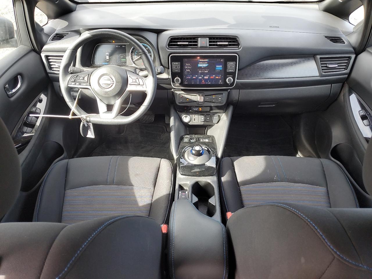2025 NISSAN LEAF