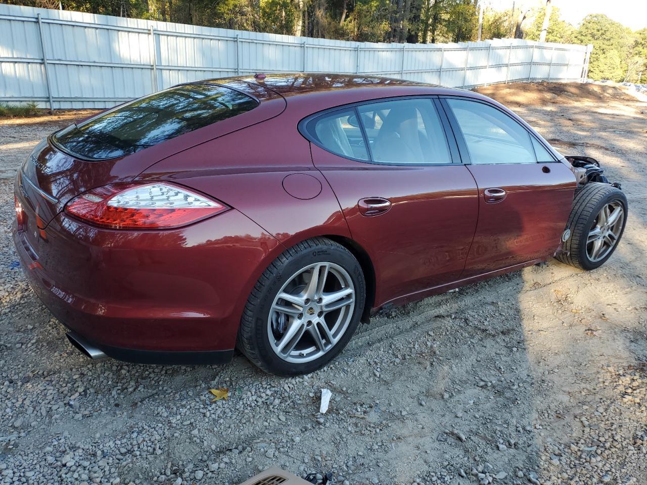 2011 PORSCHE Panamera