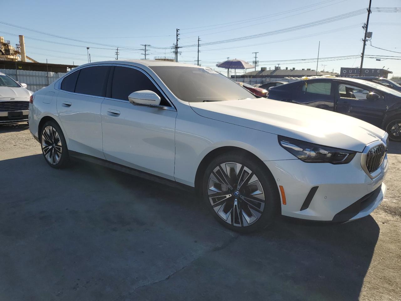 2024 BMW i5