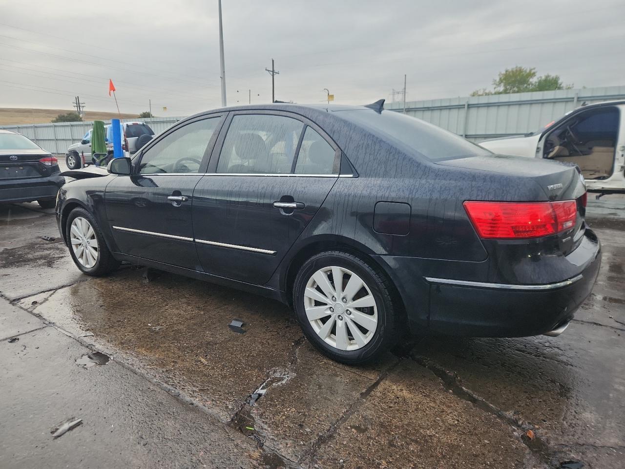 2010 HYUNDAI SONATA