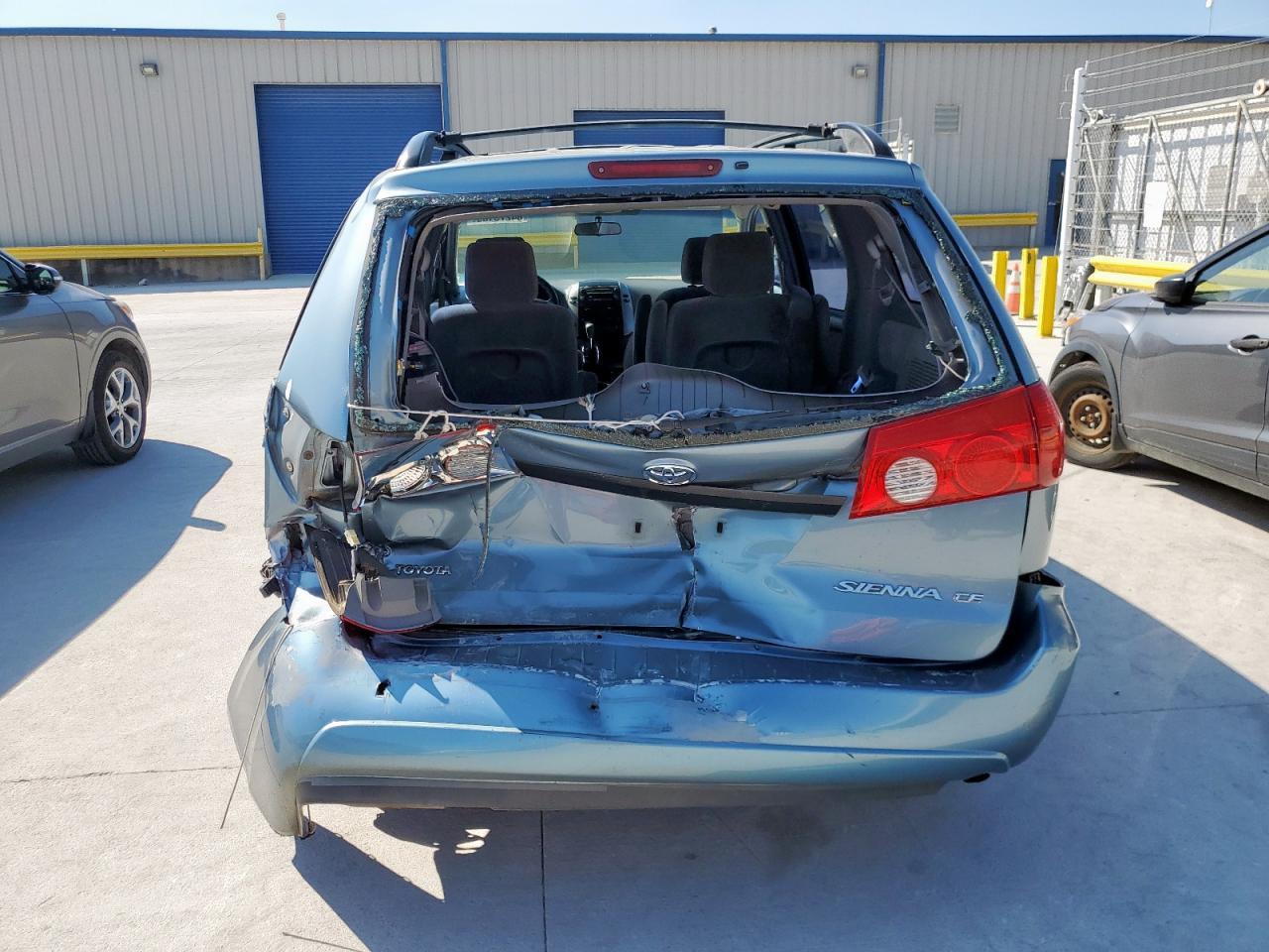 2007 TOYOTA SIENNA