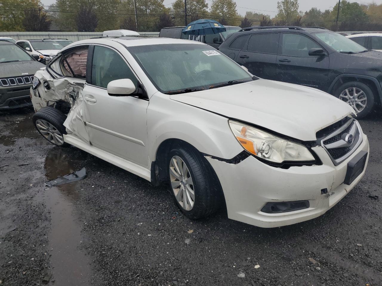 2011 SUBARU Legacy