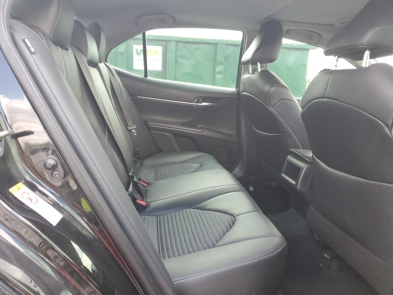 2018 TOYOTA CAMRY