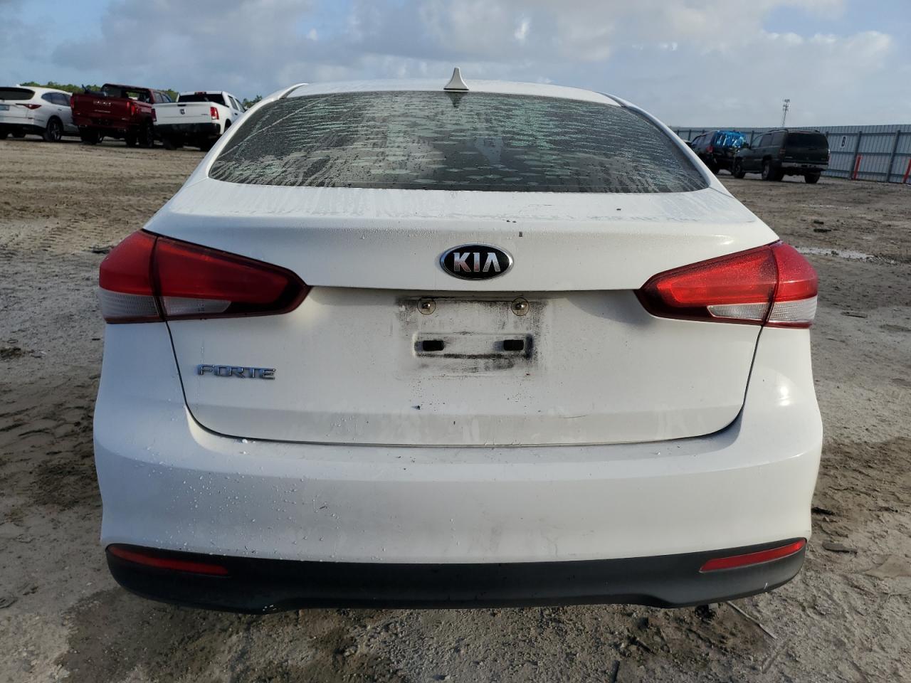 2017 KIA FORTE