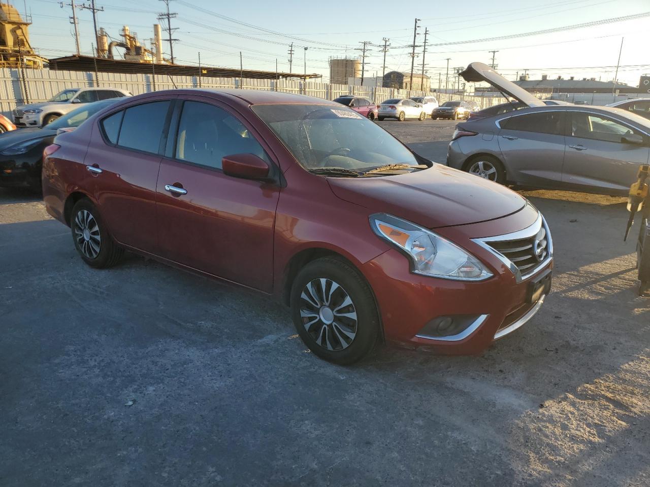 2018 NISSAN VERSA