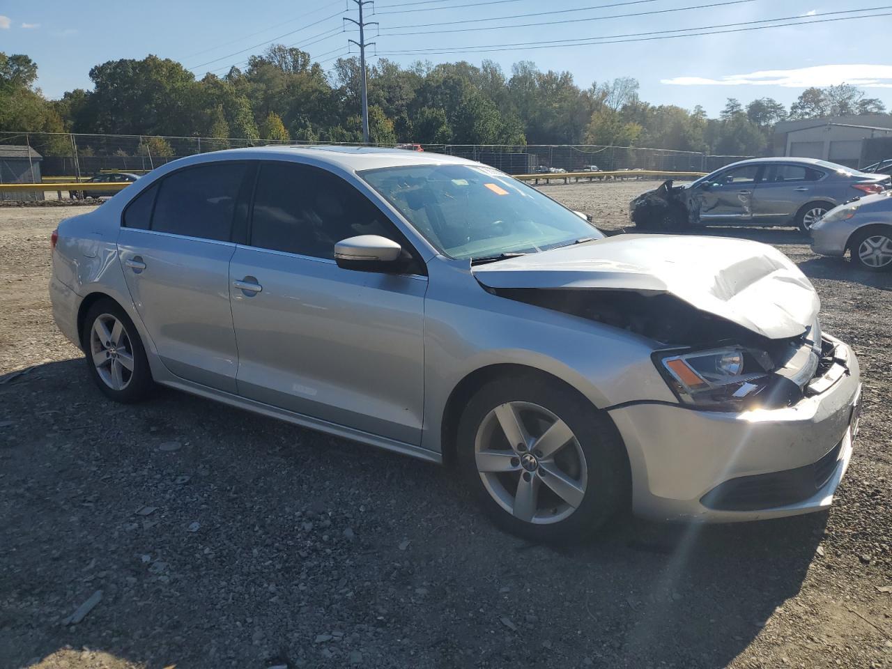 2014 VOLKSWAGEN JETTA