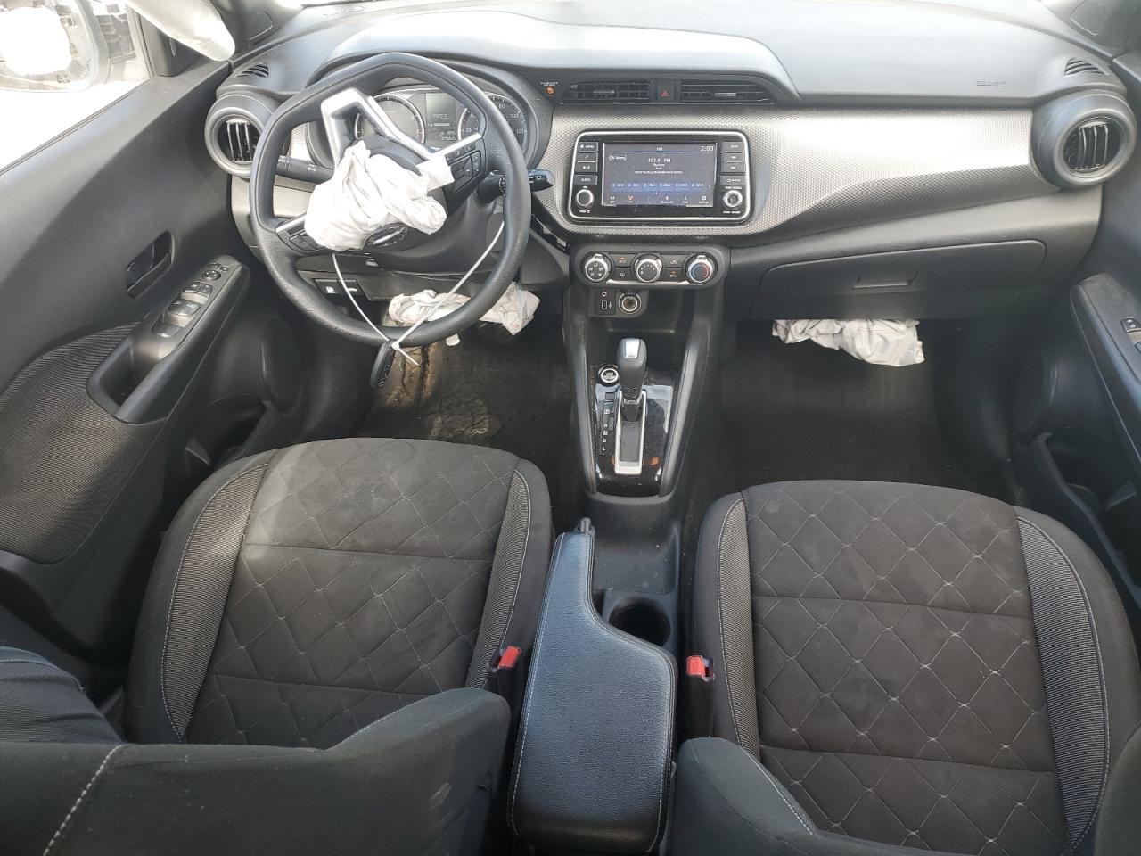 2020 NISSAN KICKS