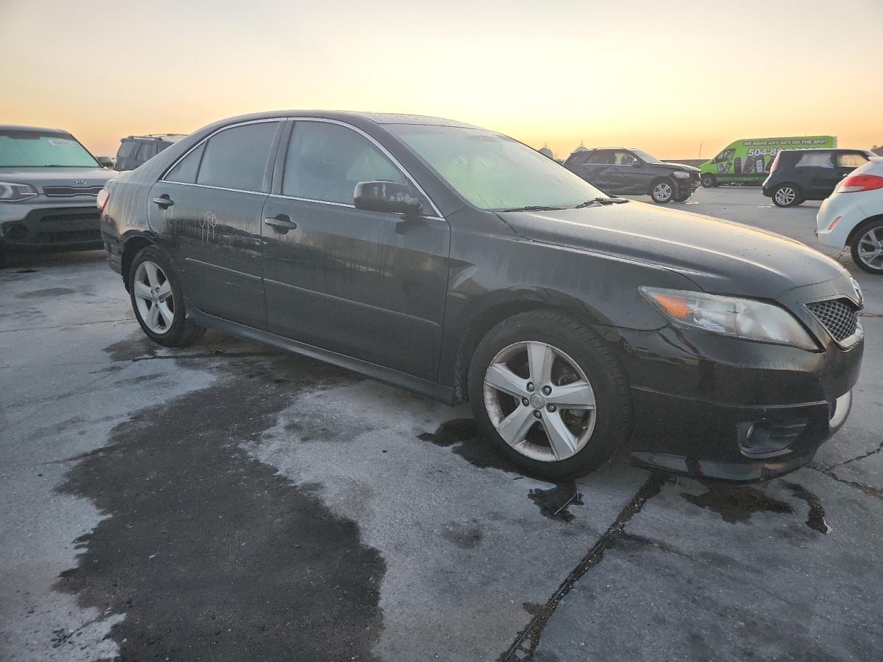 2011 TOYOTA CAMRY