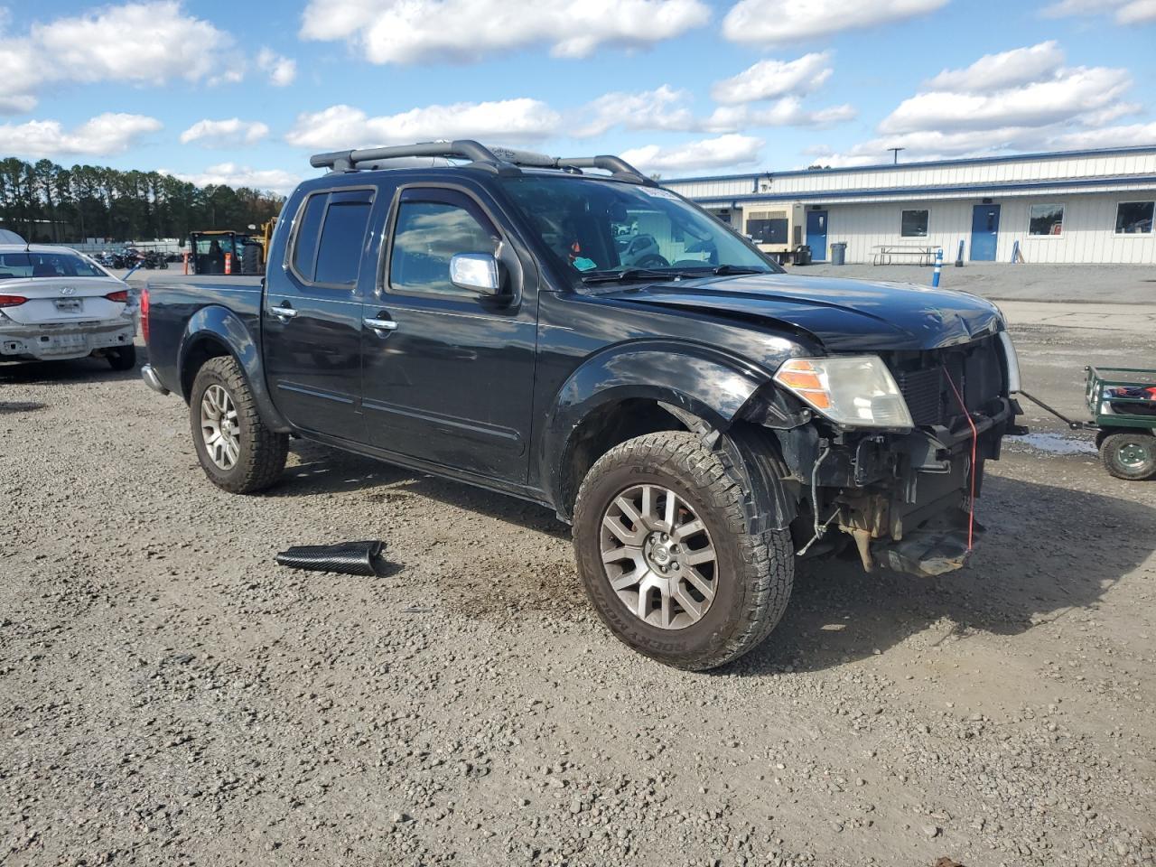 2011 NISSAN Frontier