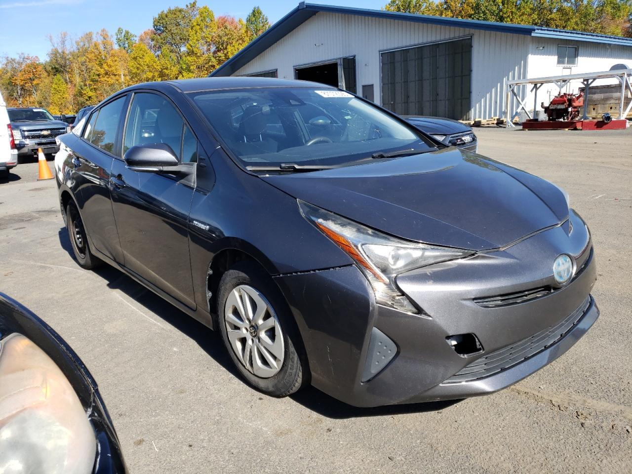 2017 TOYOTA PRIUS