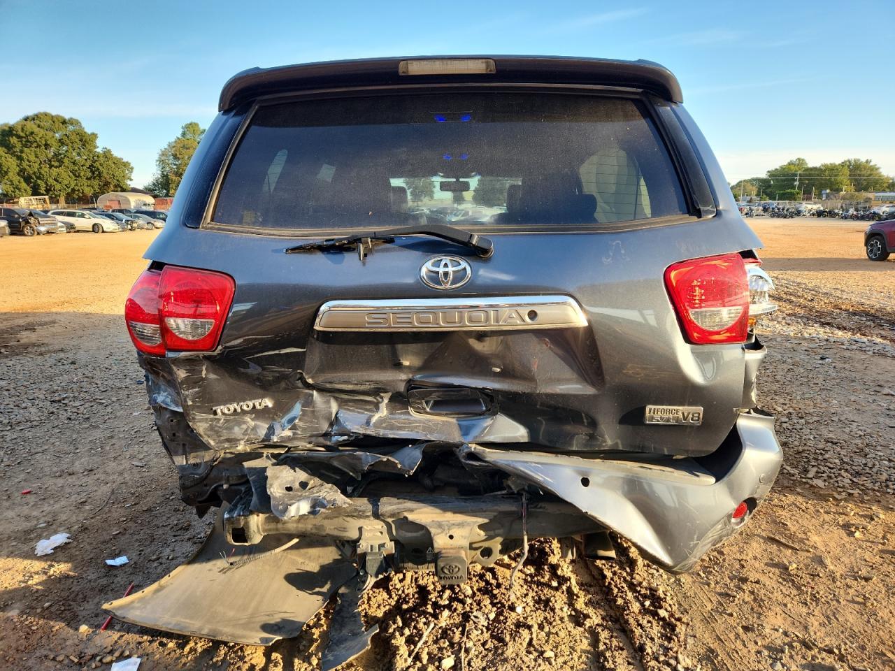 2010 TOYOTA Sequoia