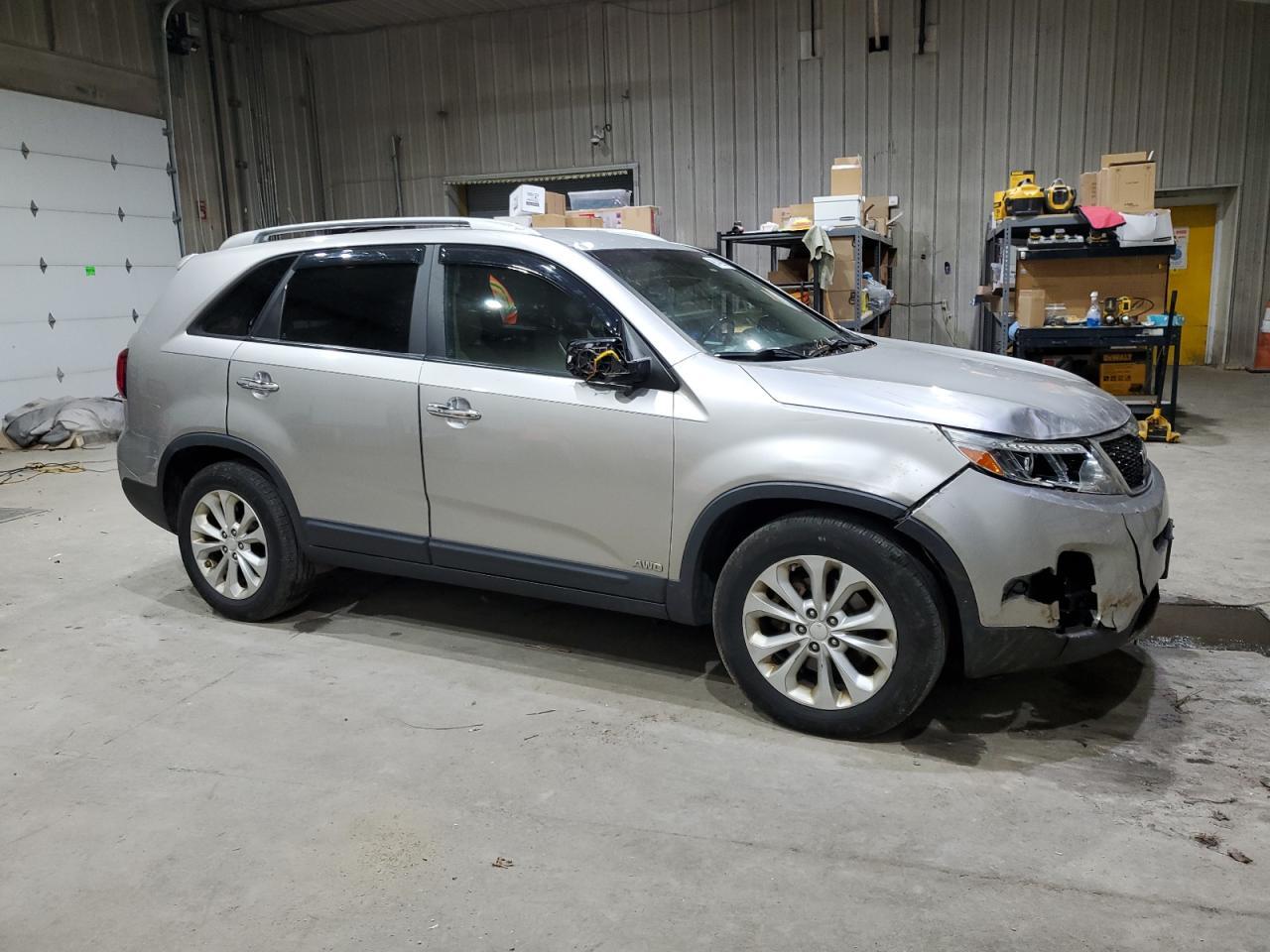 2014 KIA SORENTO