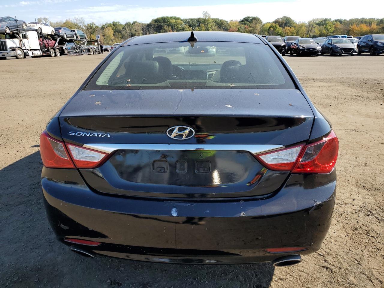 2011 HYUNDAI SONATA