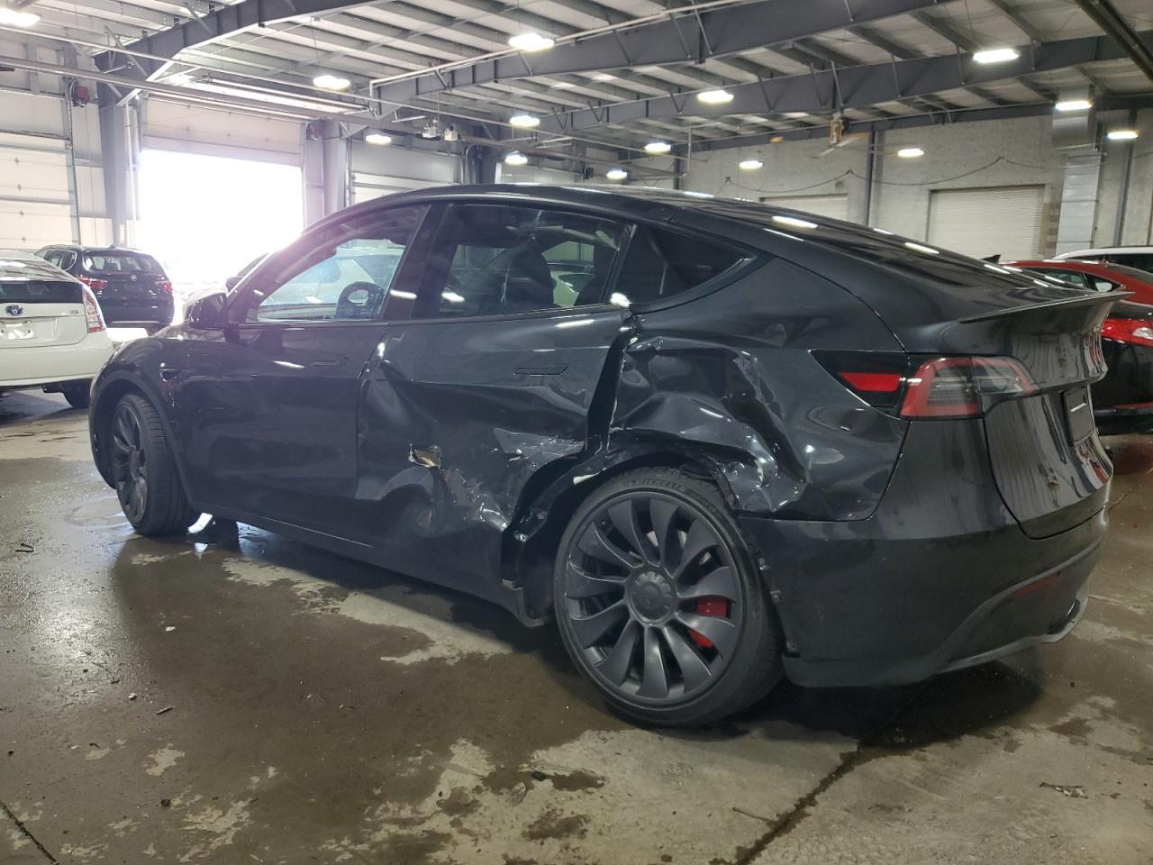 2024 TESLA MODEL Y