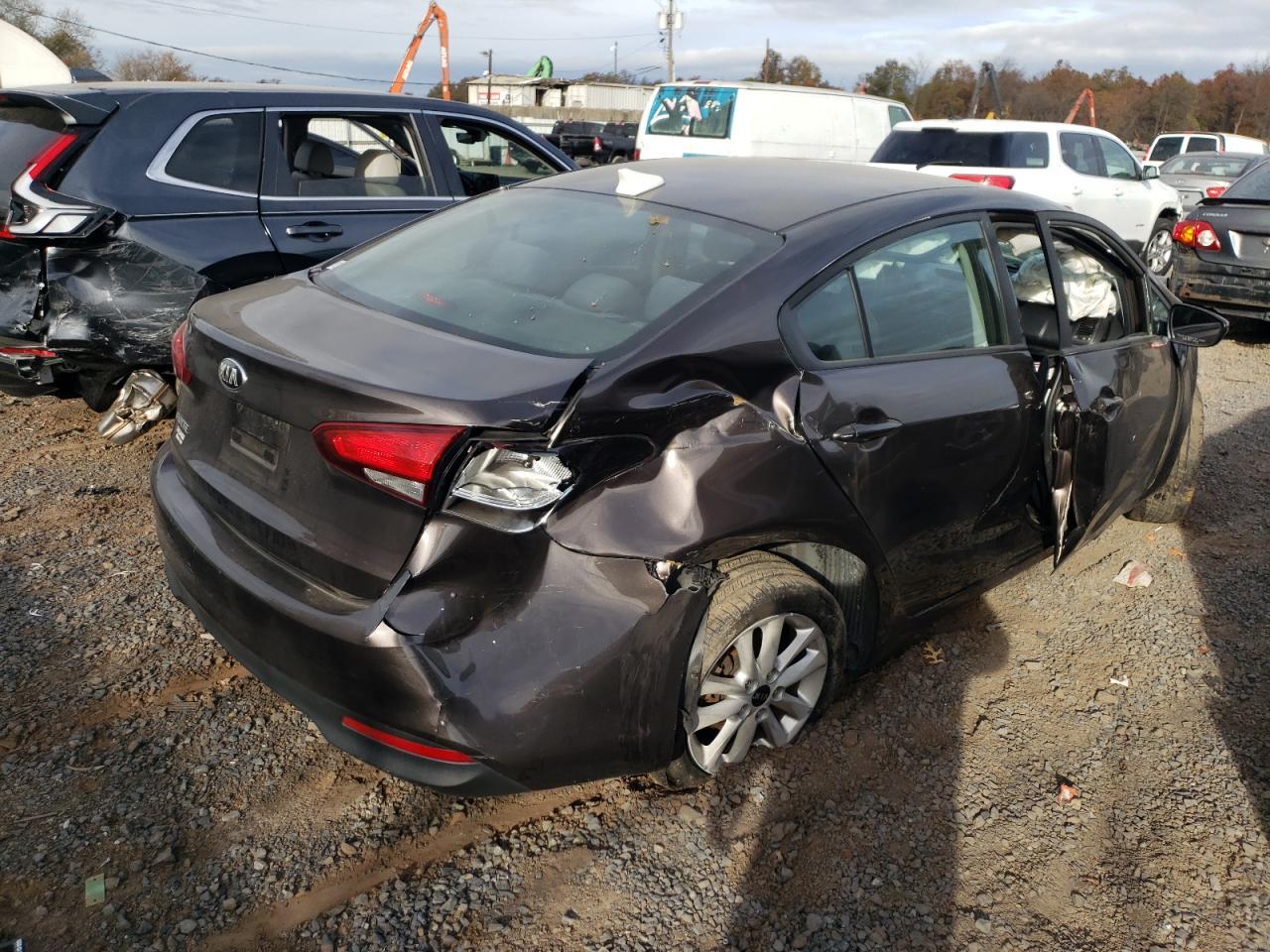 2017 KIA FORTE