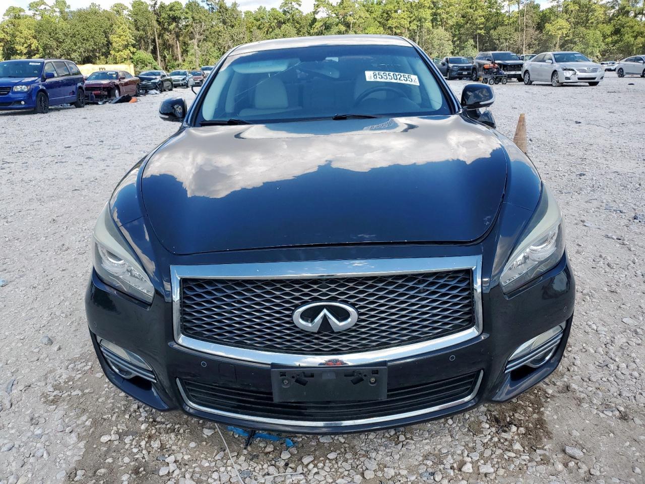 2016 INFINITI Q70