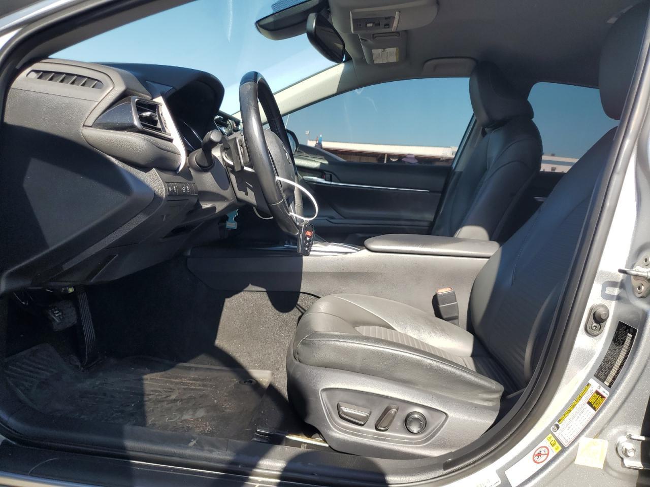 2019 TOYOTA CAMRY