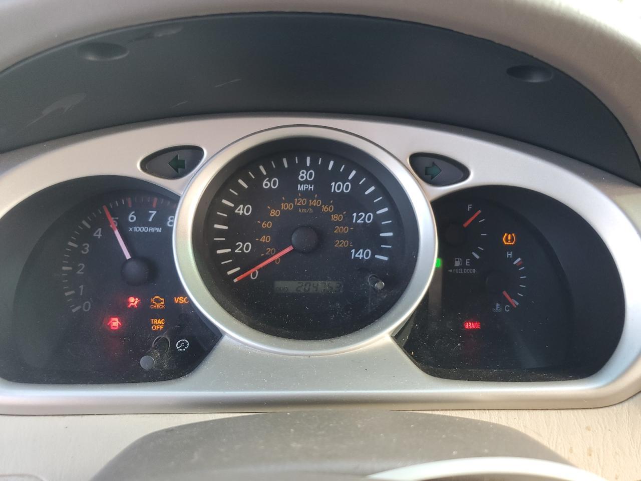 2004 TOYOTA HIGHLANDER