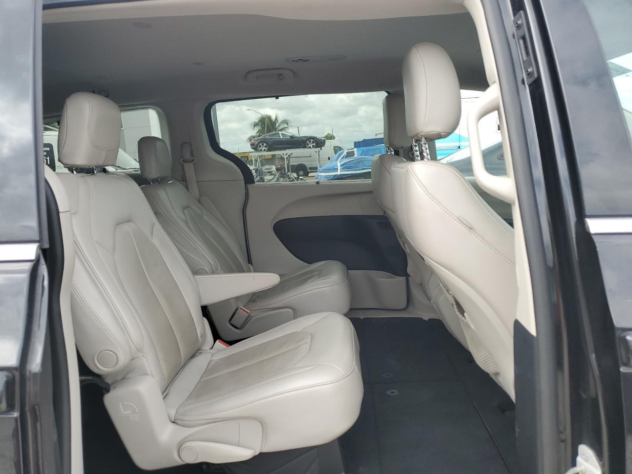 2021 CHRYSLER Pacifica