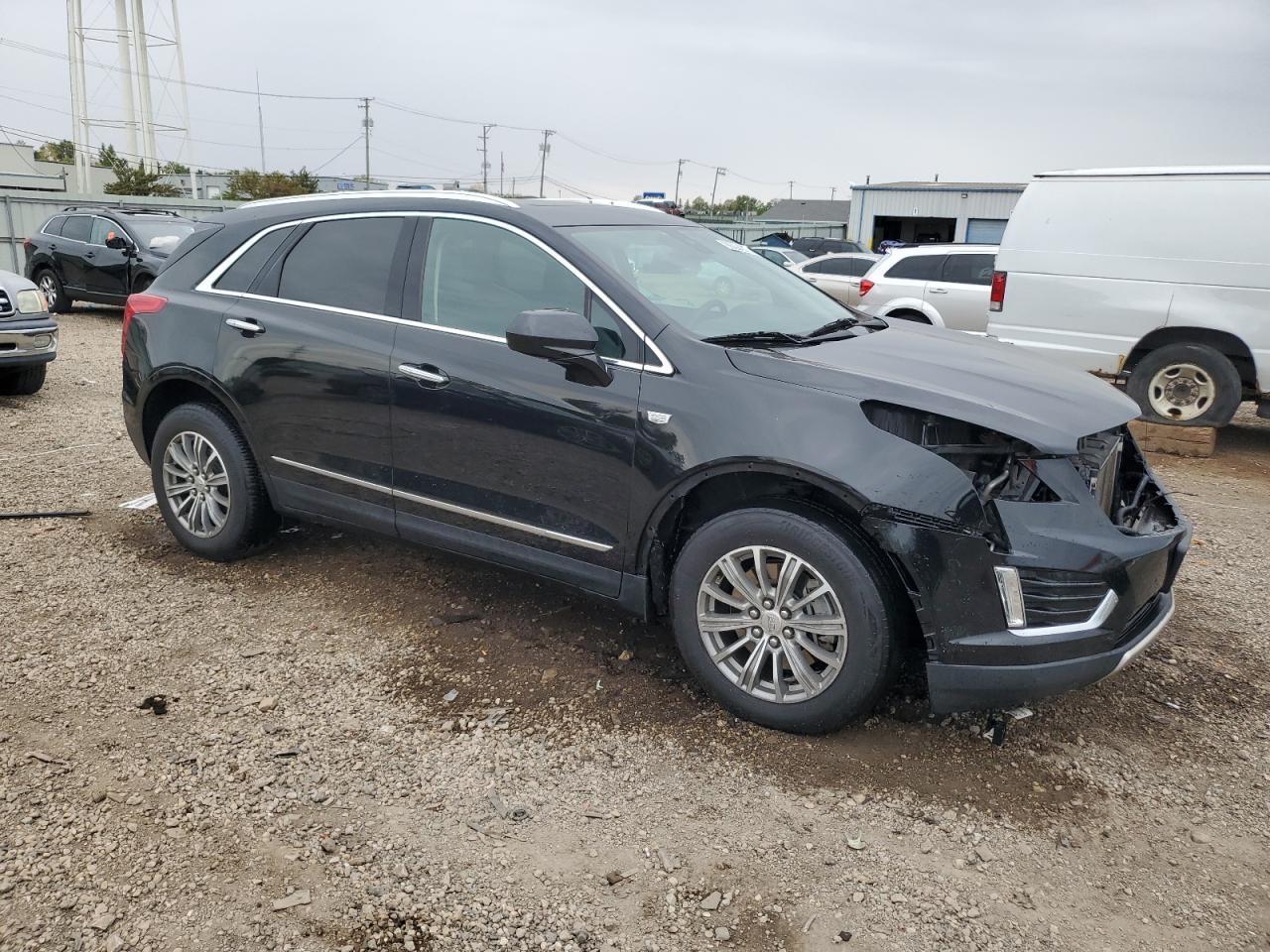 2017 CADILLAC XT5