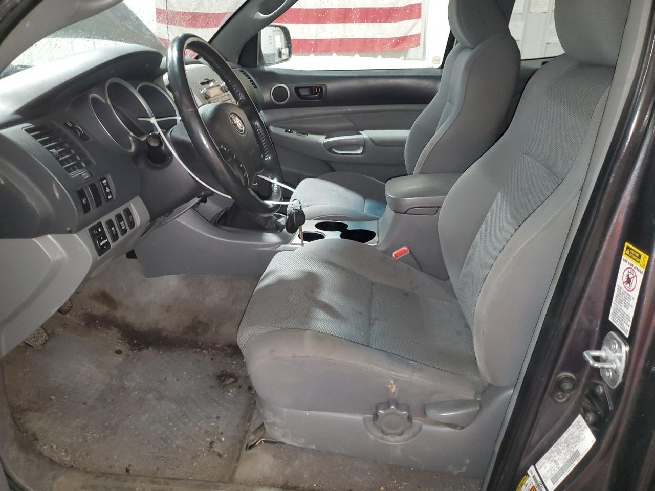 2011 TOYOTA TACOMA
