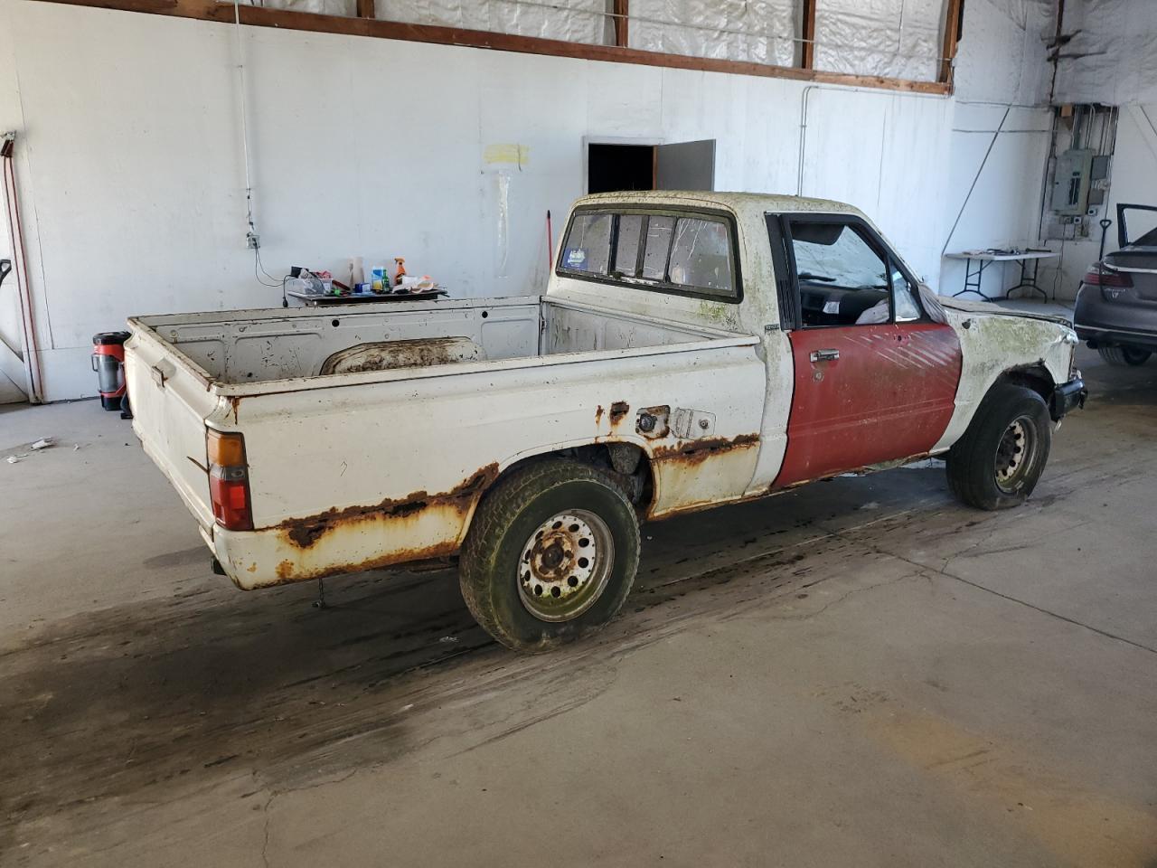 1988 TOYOTA Pickup