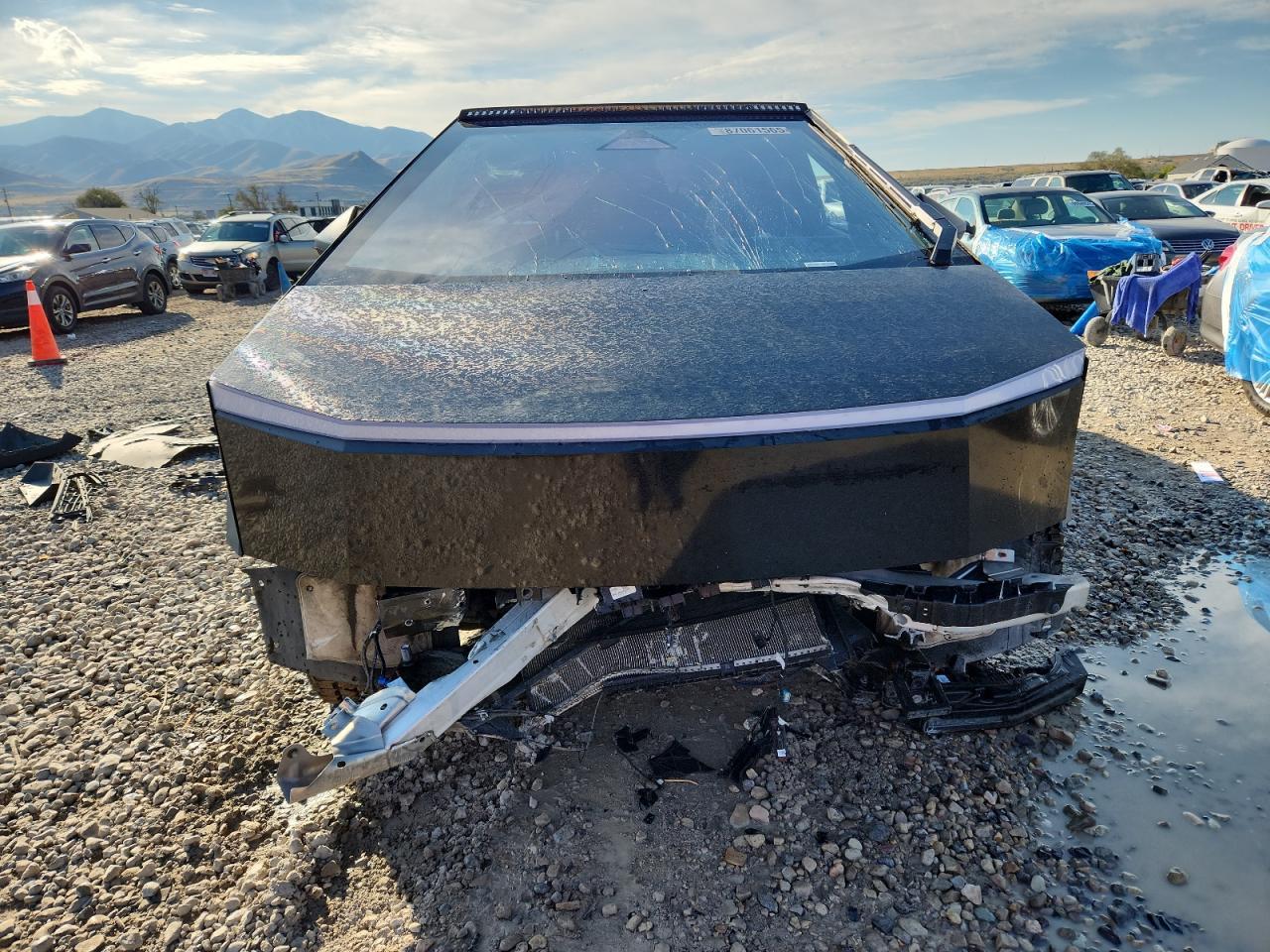 2024 TESLA Cybertruck