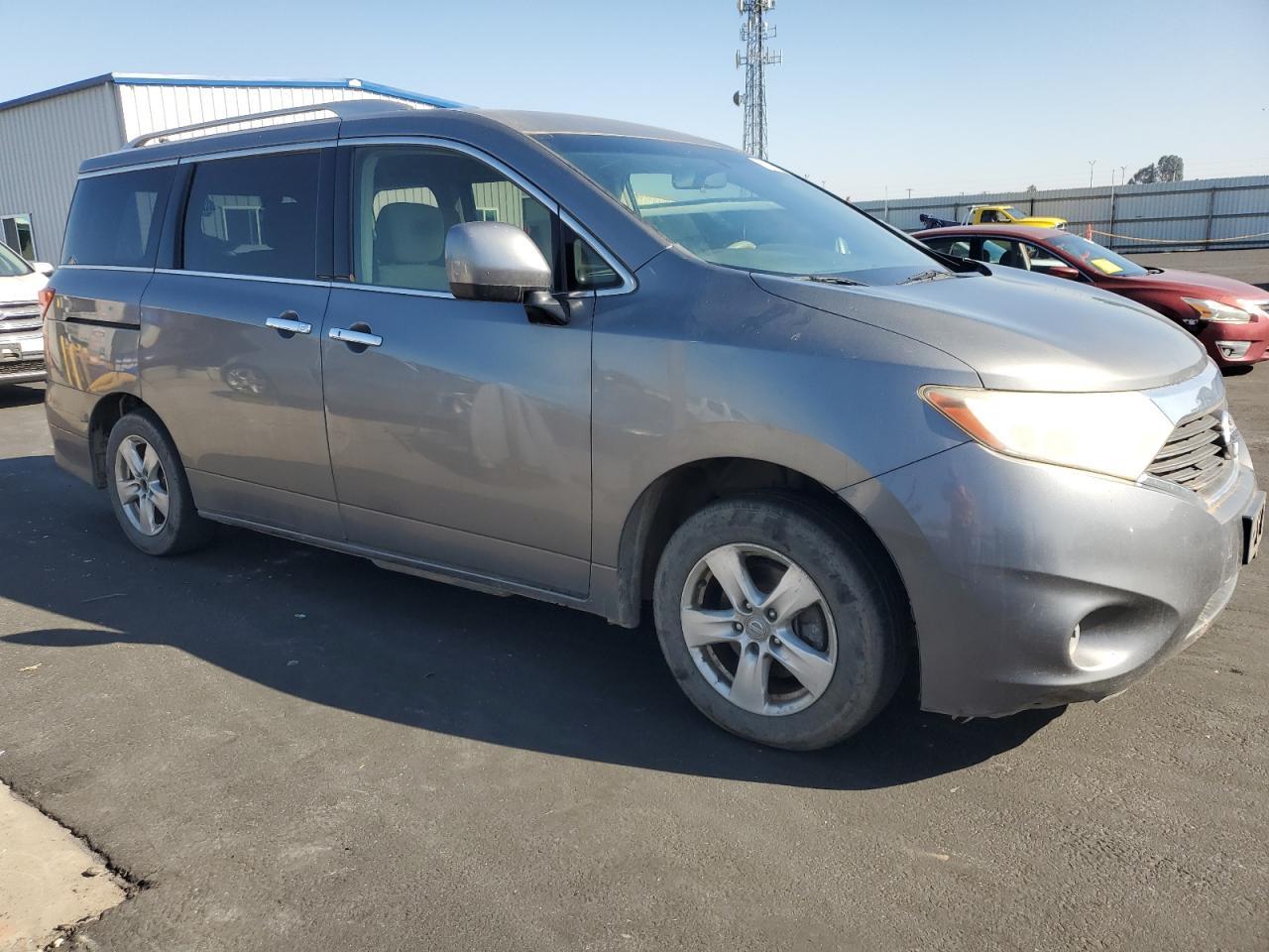 2016 NISSAN Quest