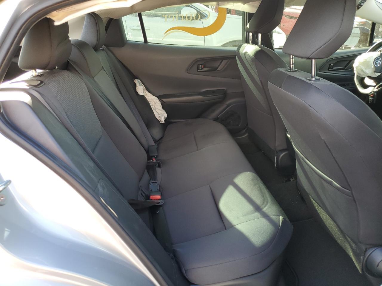 2024 TOYOTA PRIUS