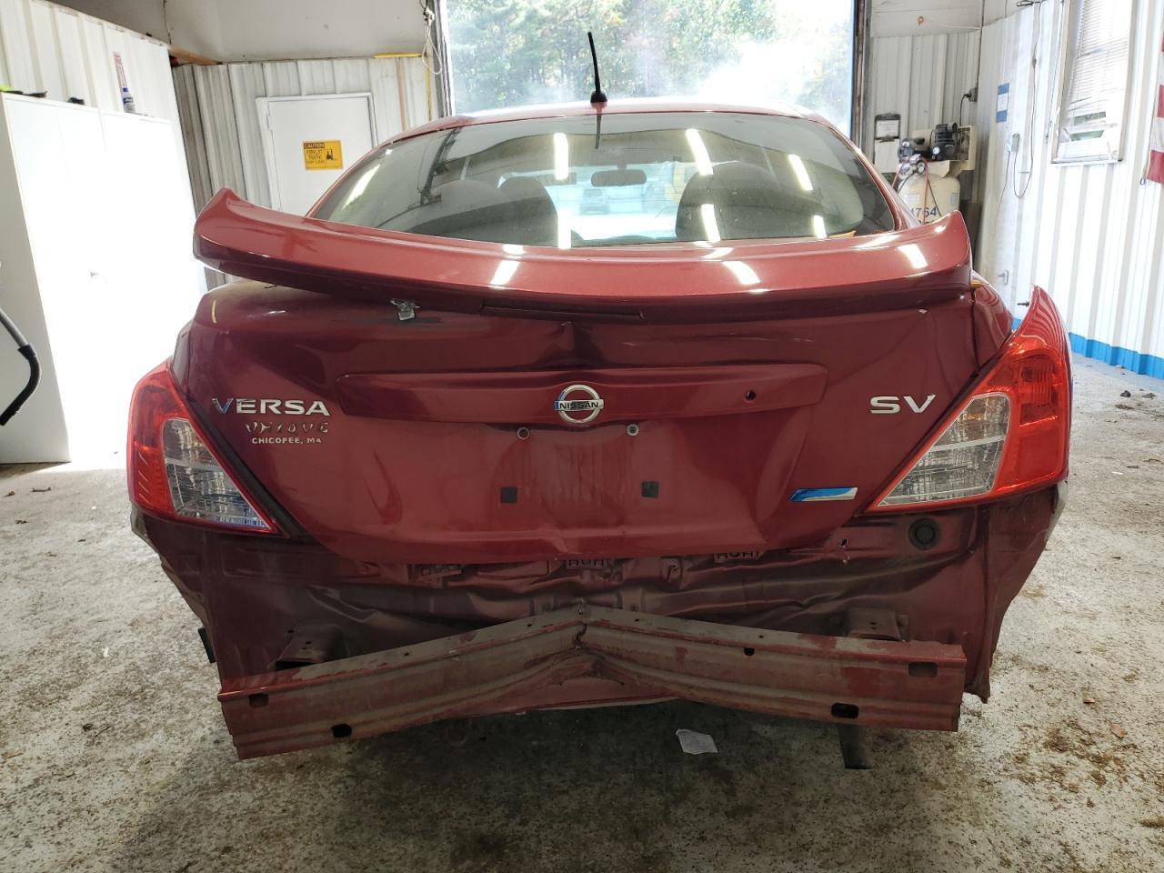 2015 NISSAN VERSA