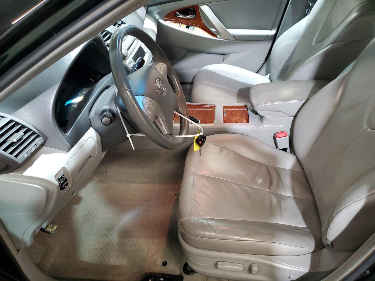 2010 TOYOTA CAMRY