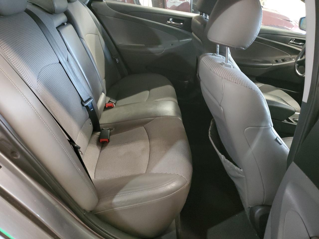 2011 HYUNDAI SONATA