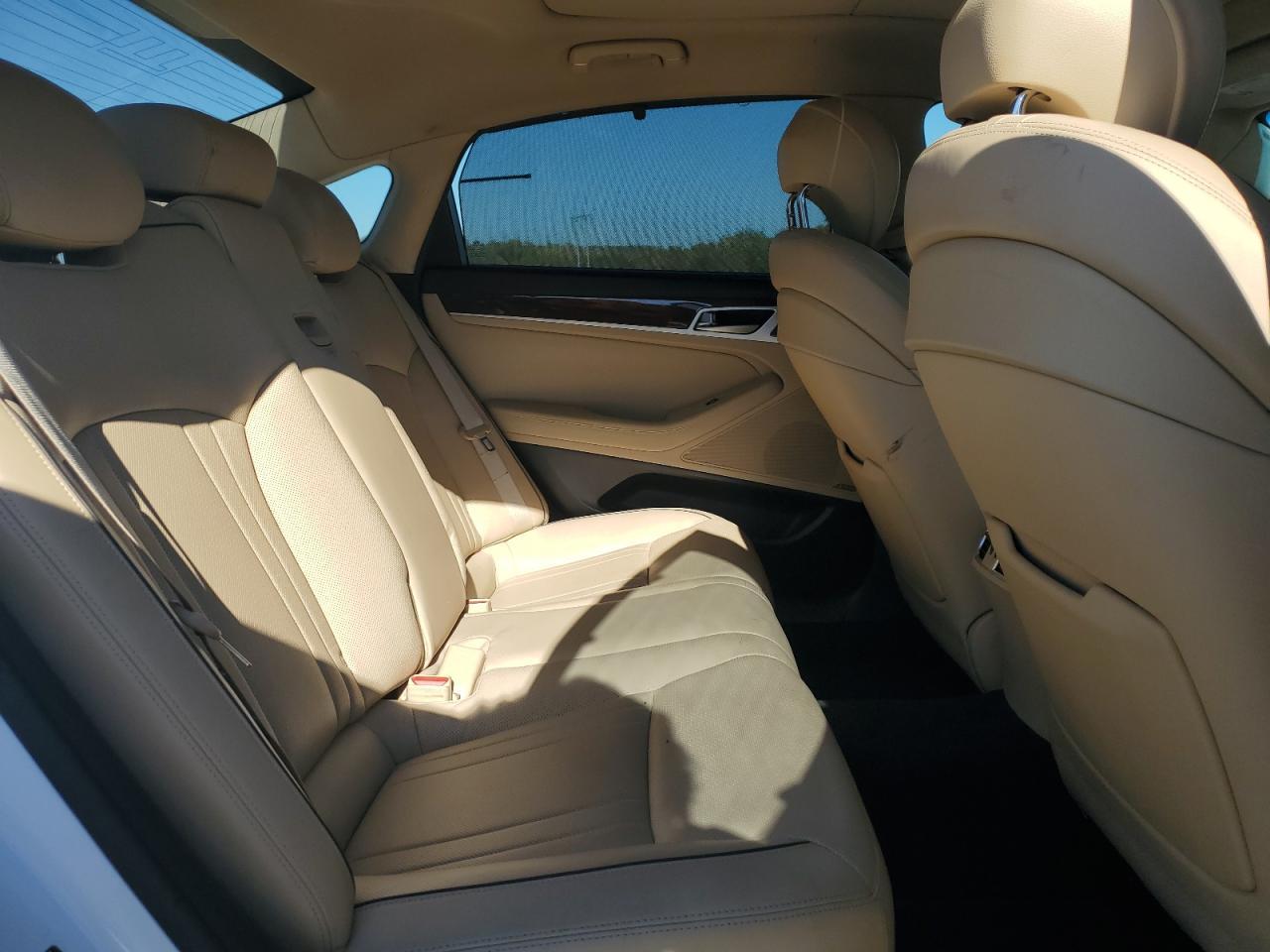 2016 HYUNDAI GENESIS