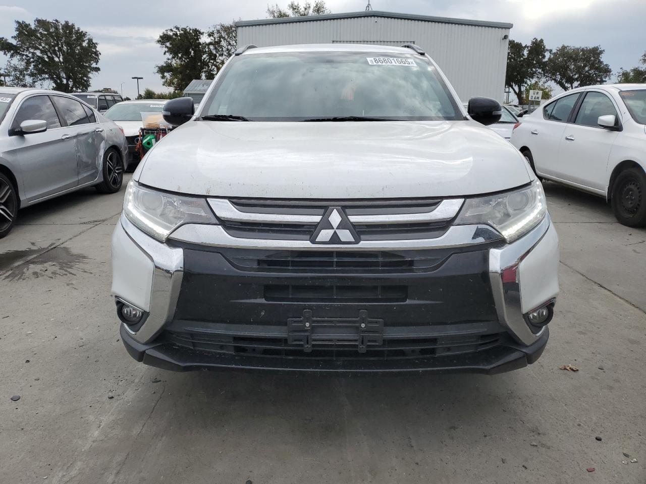 2018 MITSUBISHI outlander