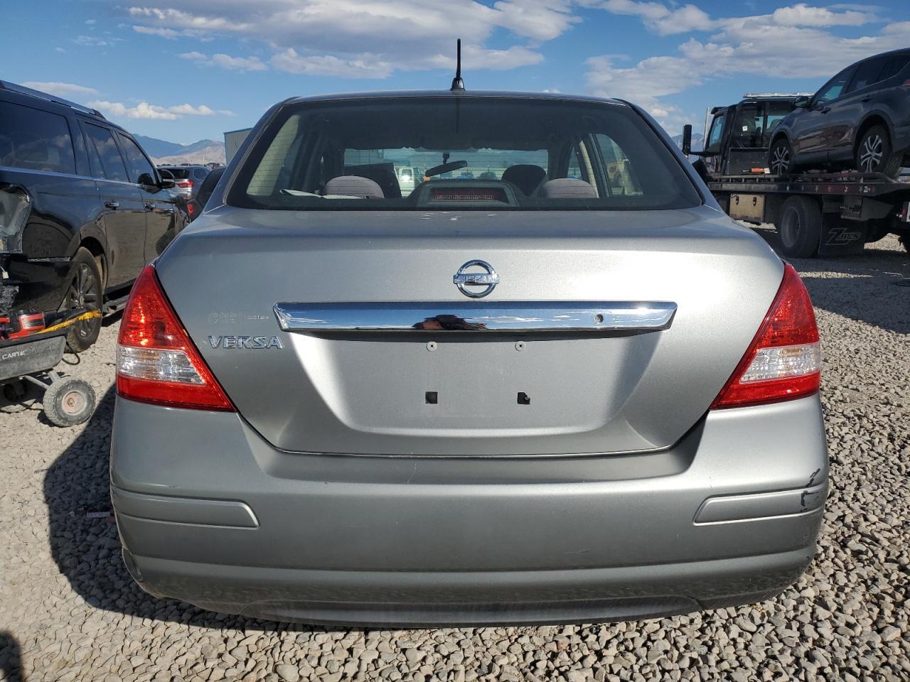 2009 NISSAN VERSA