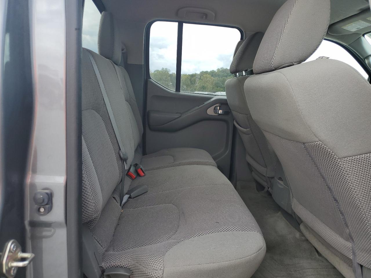 2016 NISSAN Frontier