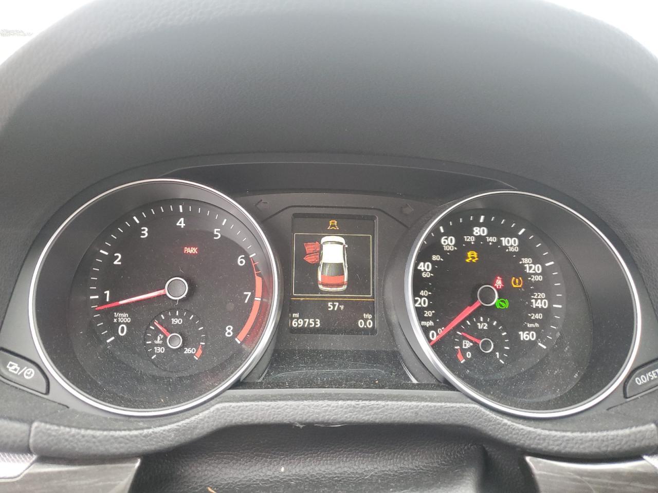 2017 VOLKSWAGEN Passat