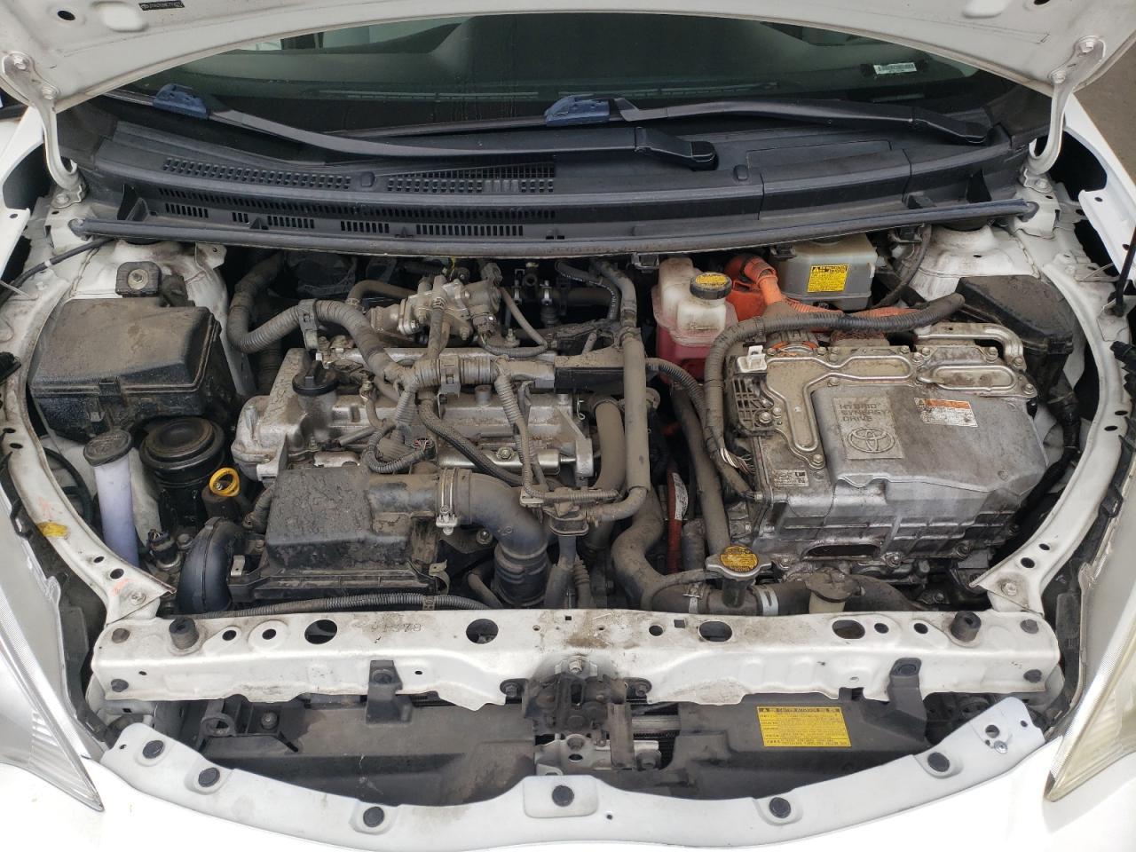 2014 TOYOTA Prius c