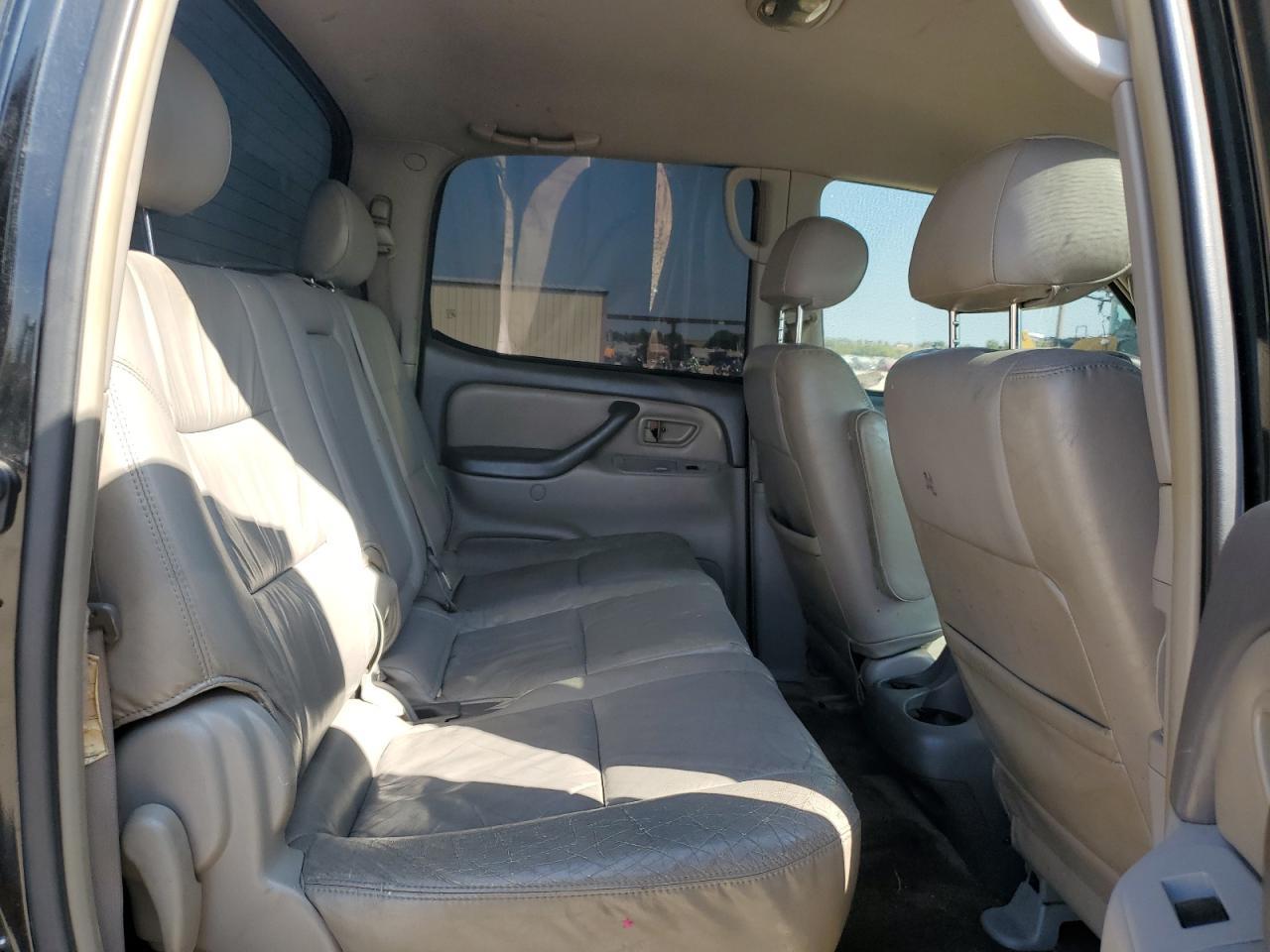 2004 TOYOTA TUNDRA