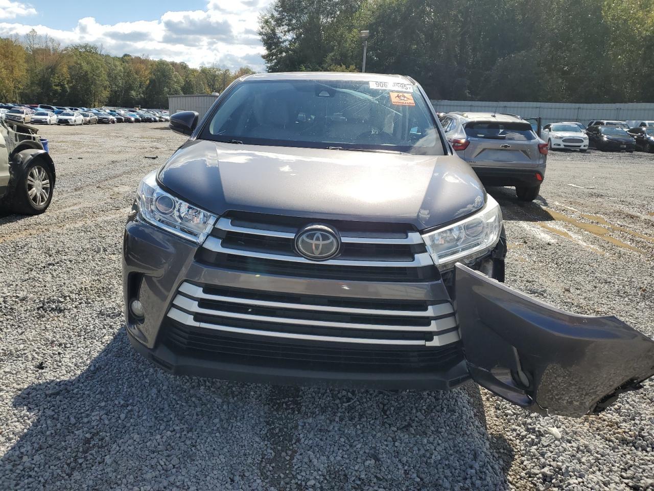 2017 TOYOTA HIGHLANDER