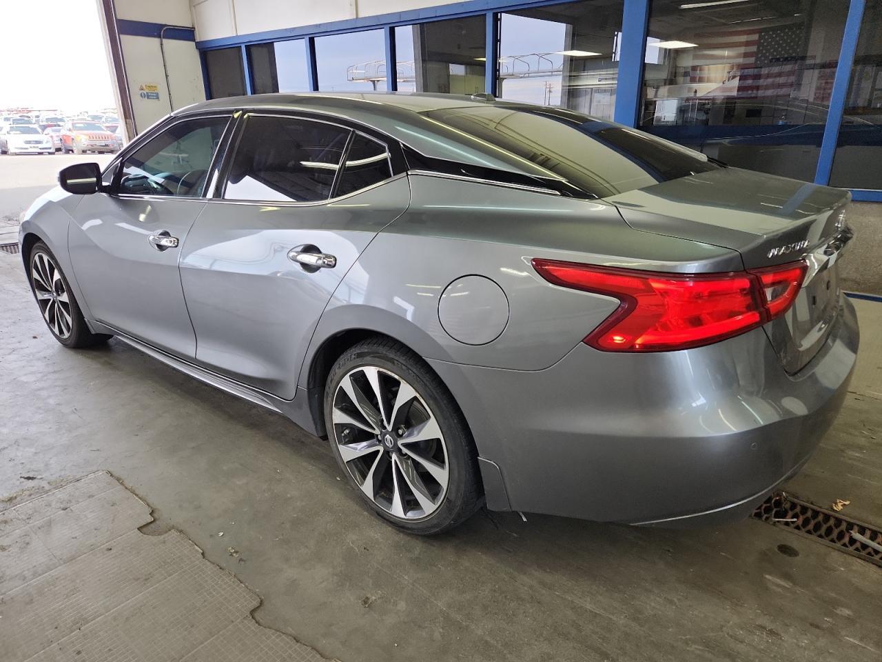 2016 NISSAN Maxima