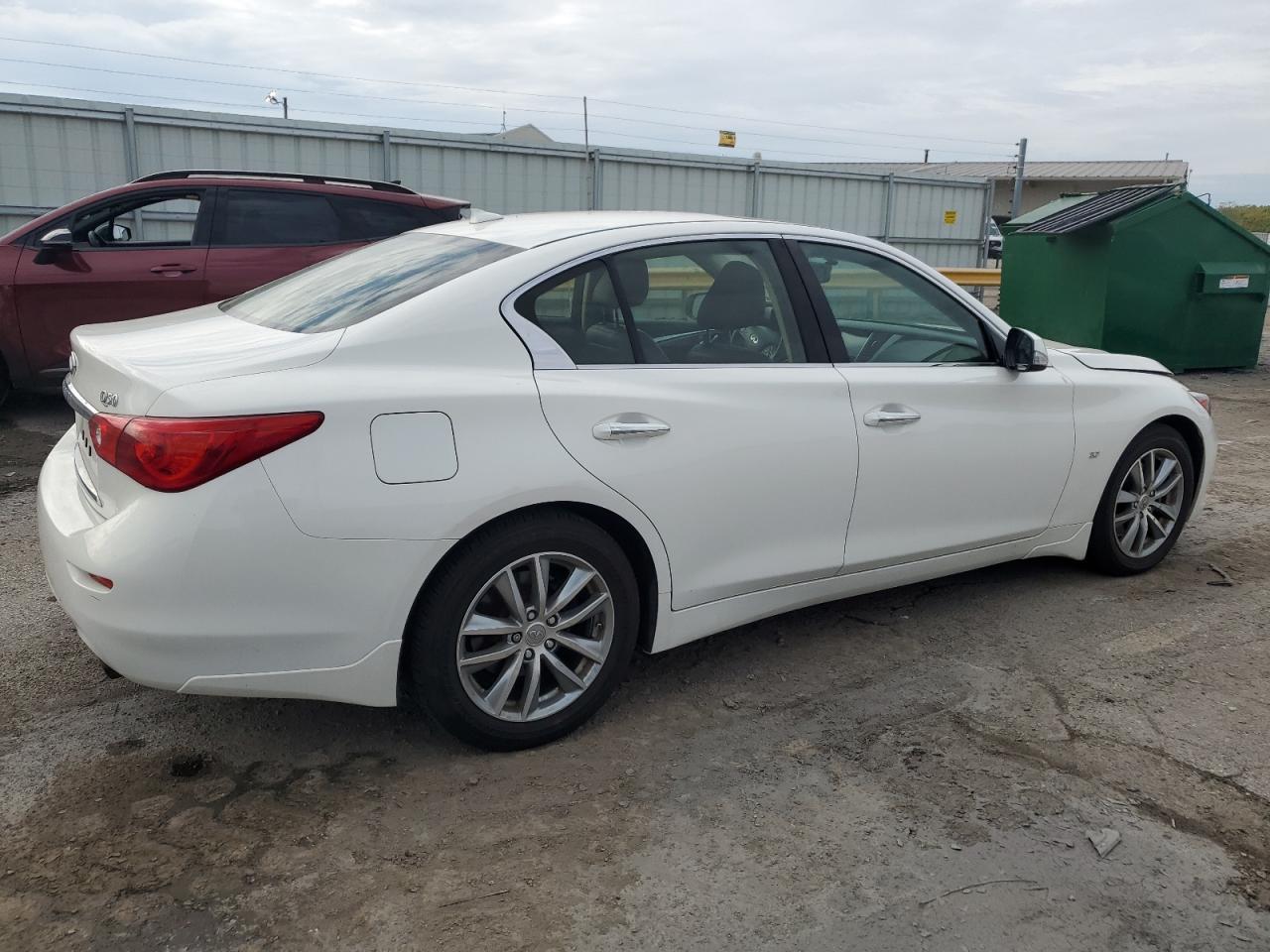 2015 INFINITI Q50