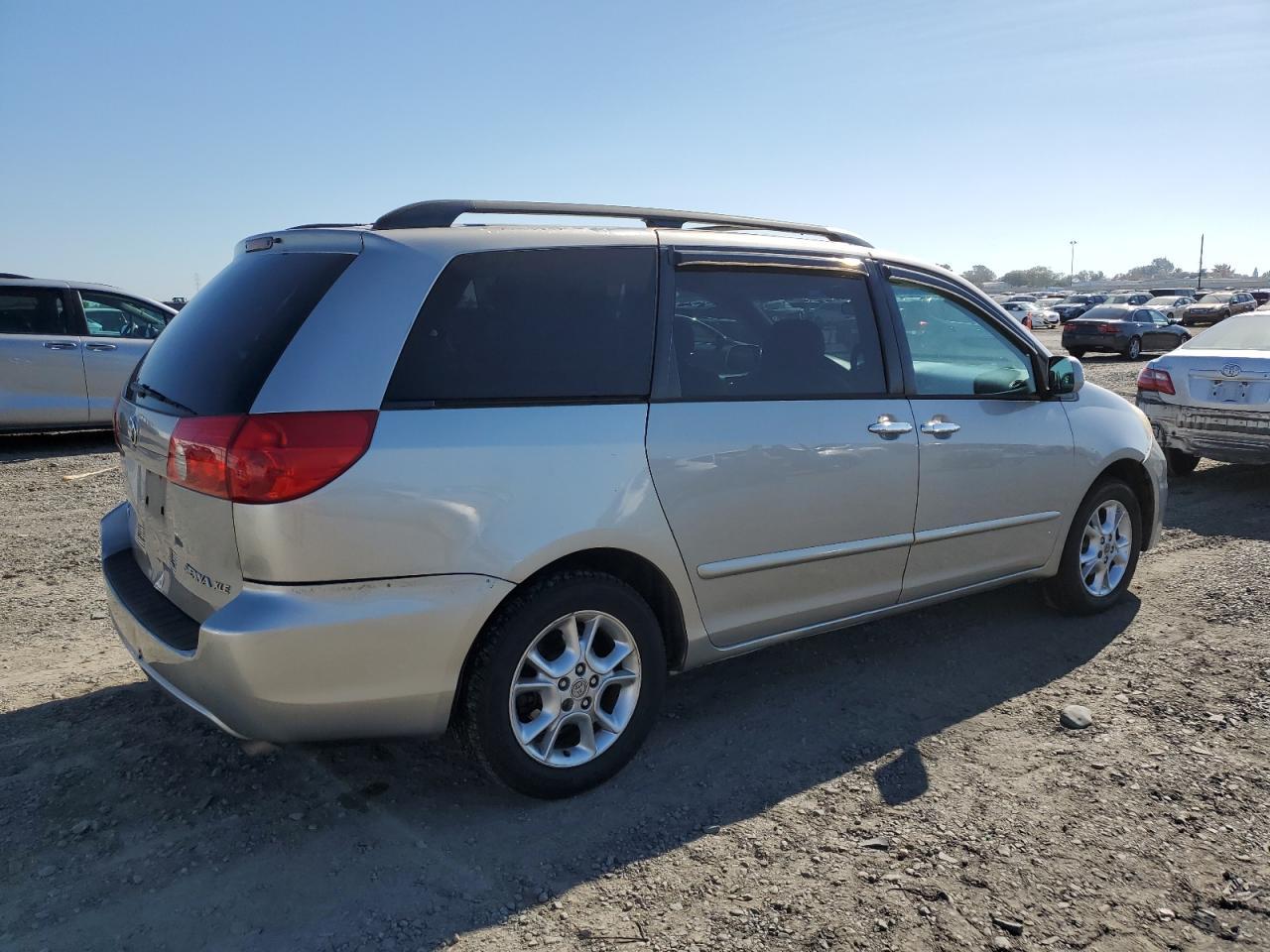 2006 TOYOTA SIENNA